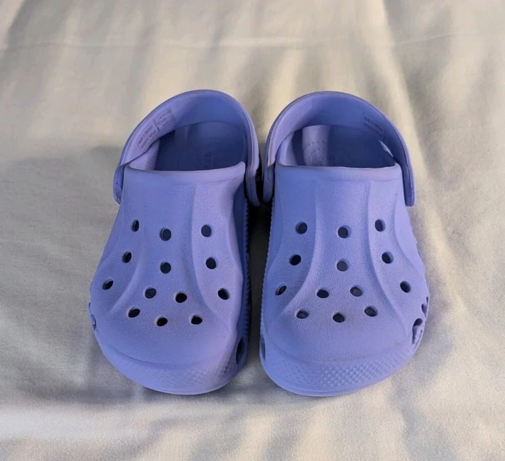 Crocs Classic Clog Unisex Kids Purple Rubber Slip On Clog Sandals C9